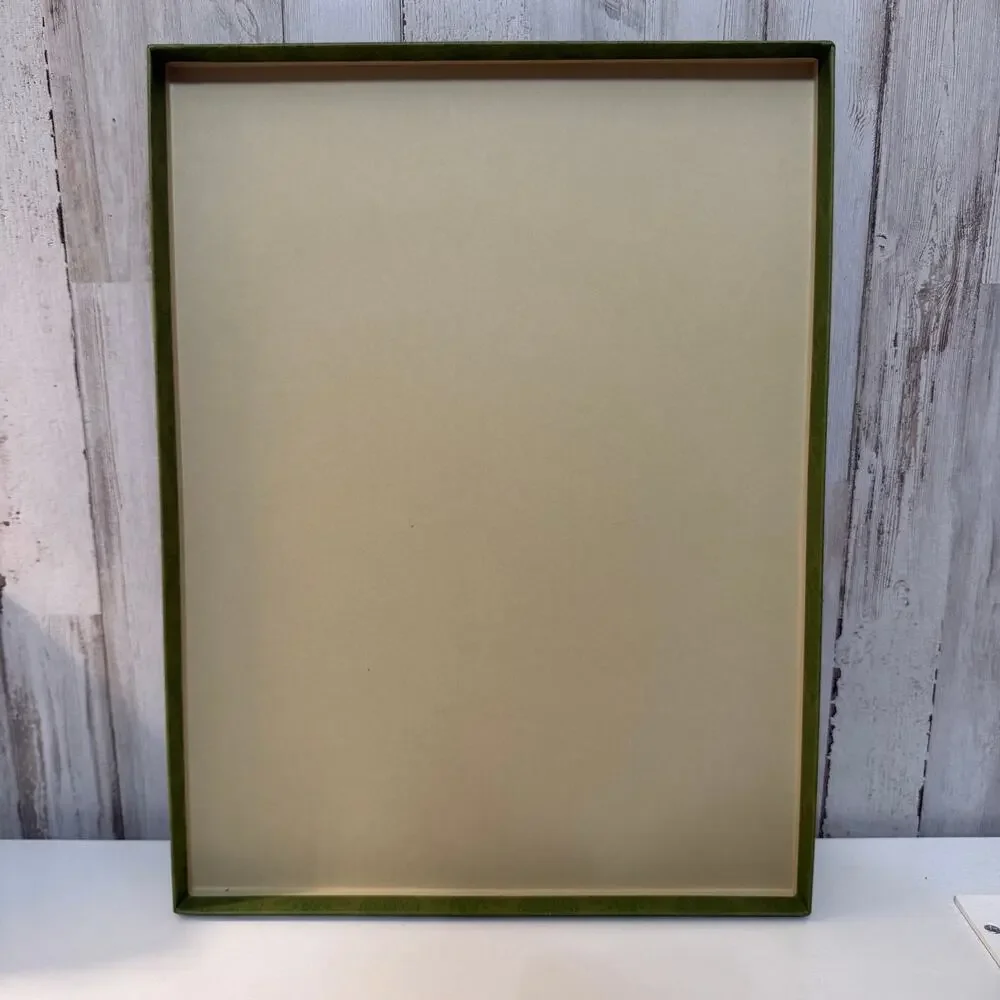 Gucci Gift Box Storage Box Green Embossed 16 x 12 x 2 Authentic Packaging